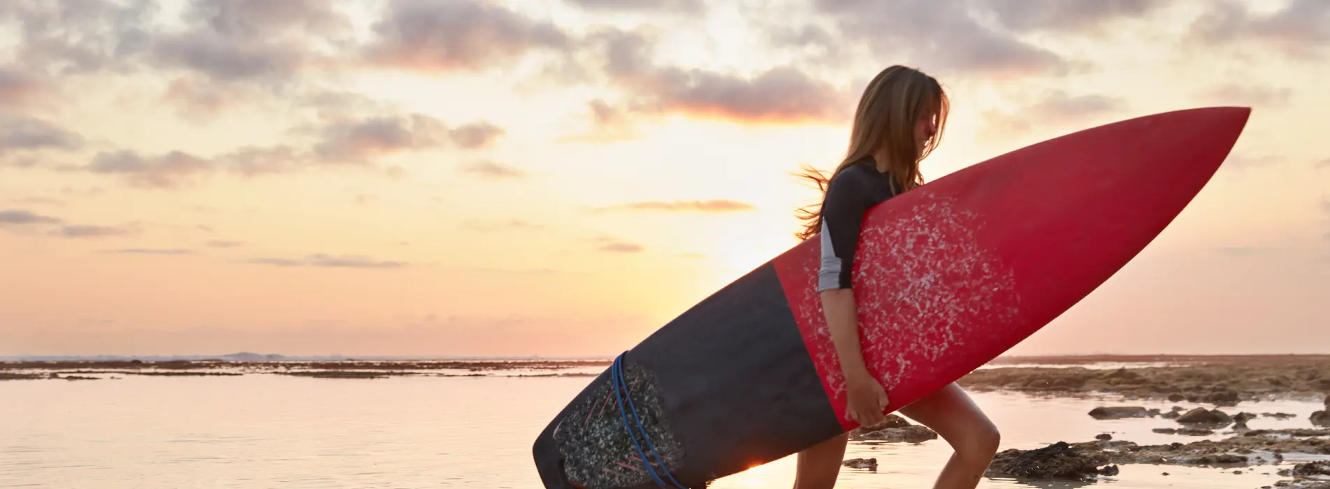 guincho surf shop school topo rapariga