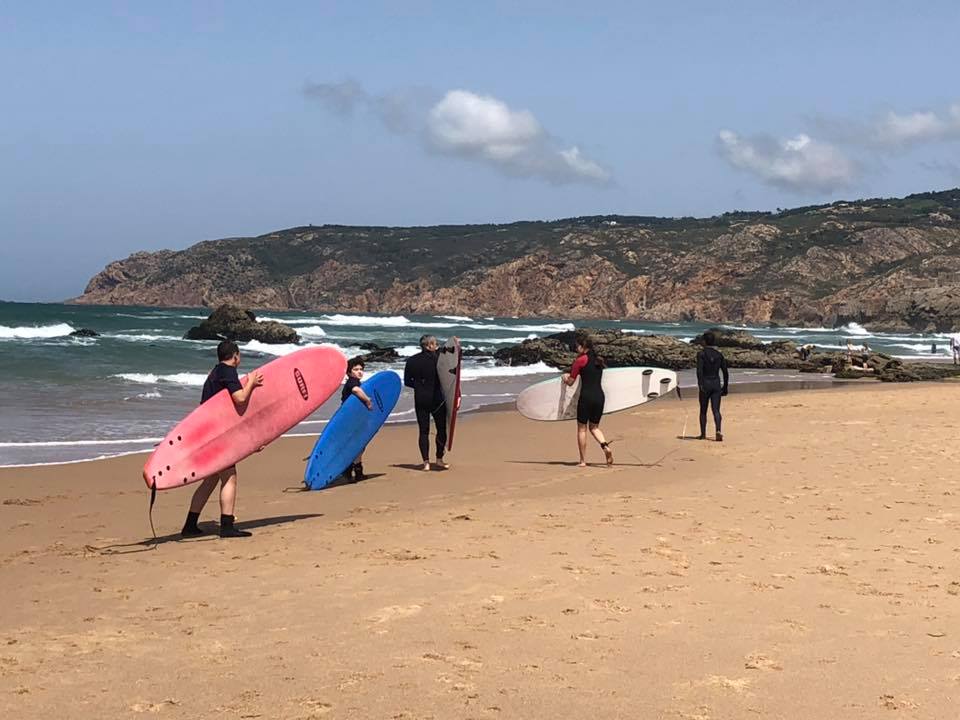 lessons surf beginners guincho school